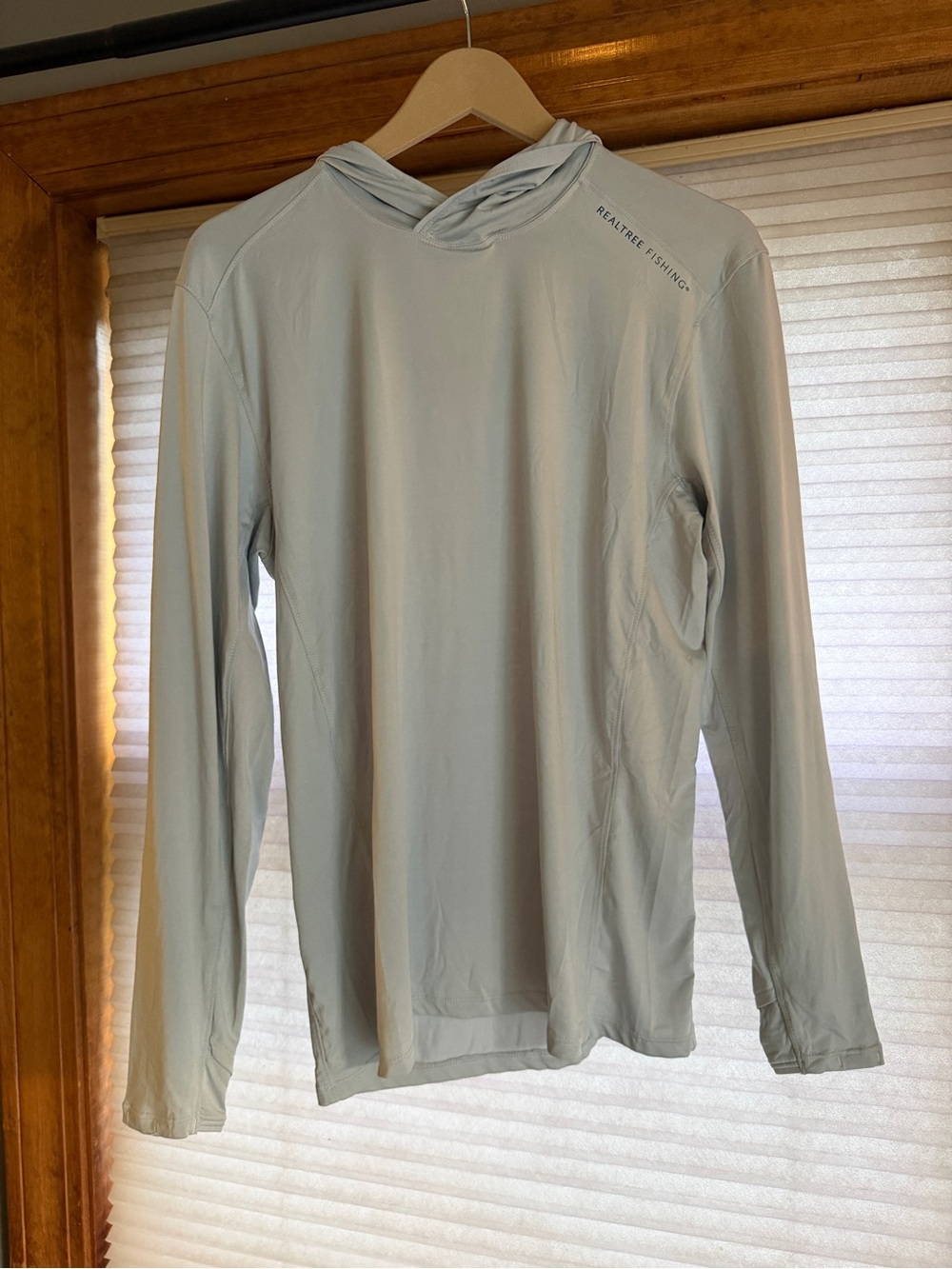 Men’s Realtree Fishing Light Gray Hooded Long-Sleeve Shirt Small 0205